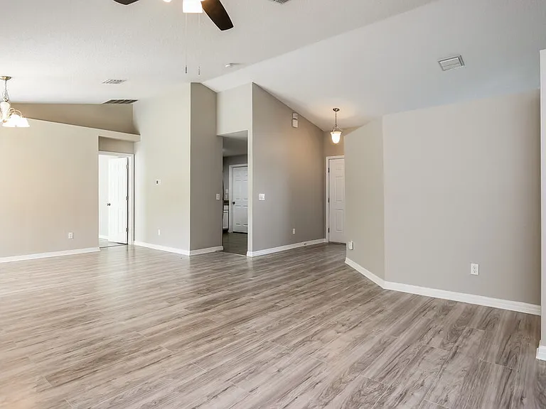 5140 Heatherstone Ct — Photo 4