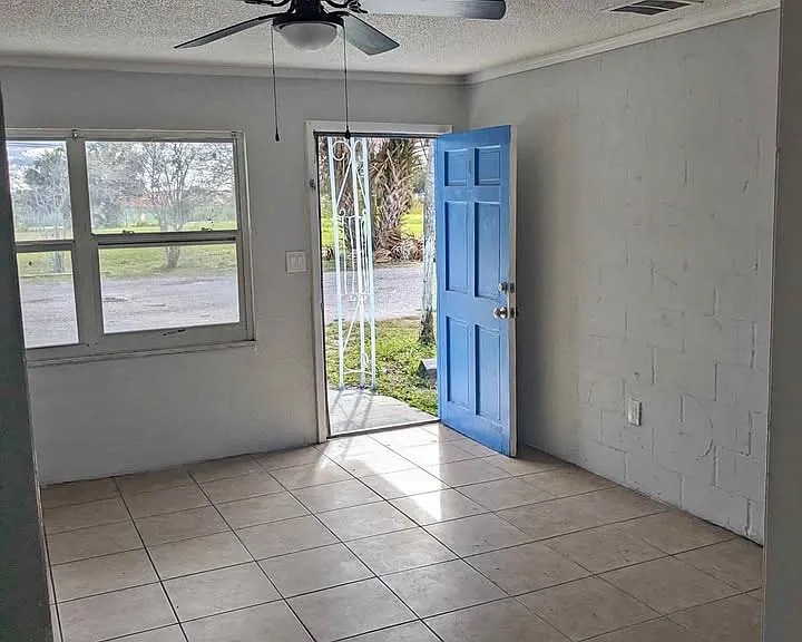 3801 Avenue J NW #G — Photo 1