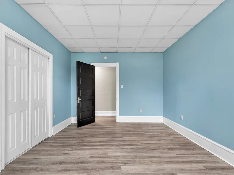 540 Seneca St — Photo 15