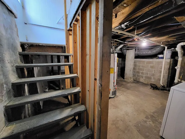 1267 Stewart St — Photo 41