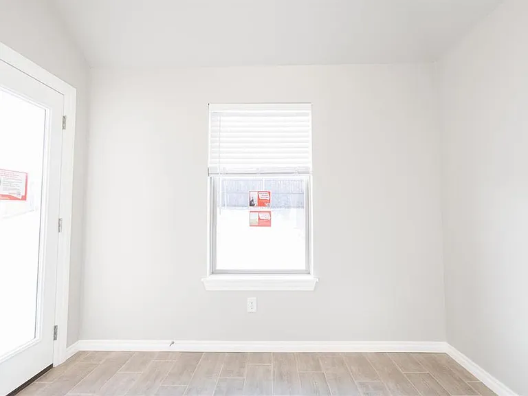 913 Westfall Dr — Photo 6