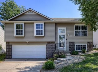 17745 Olive St, Omaha, NE 68136