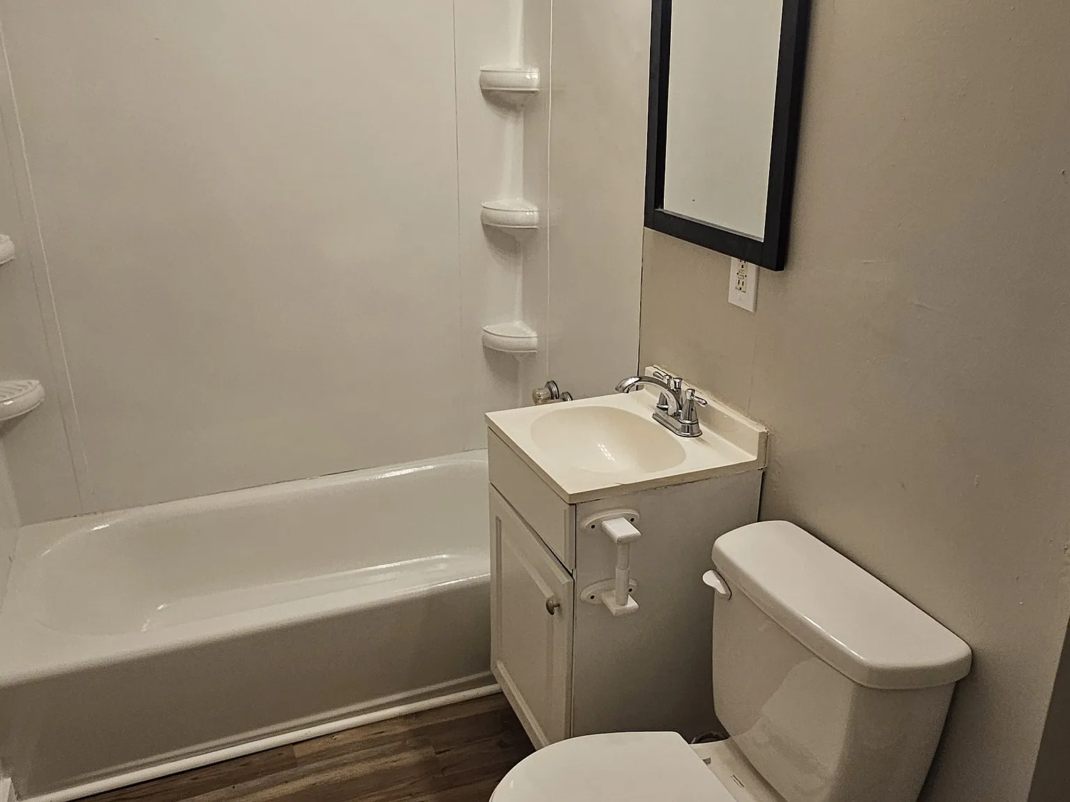 2 bed, 725 sqft, $1,100 — Photo 3