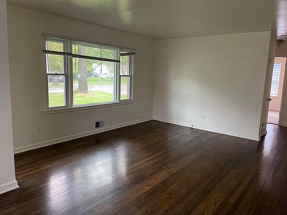 2nd image of 610 Kent Dr