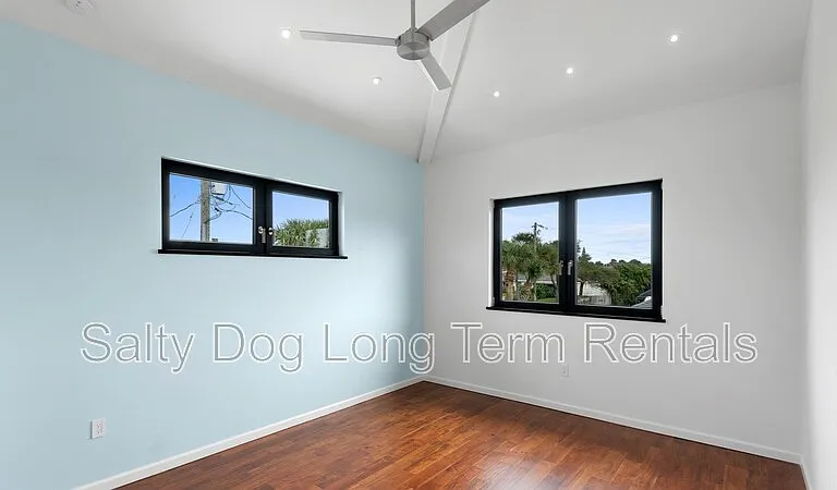 3001 John Anderson Dr — Photo 23