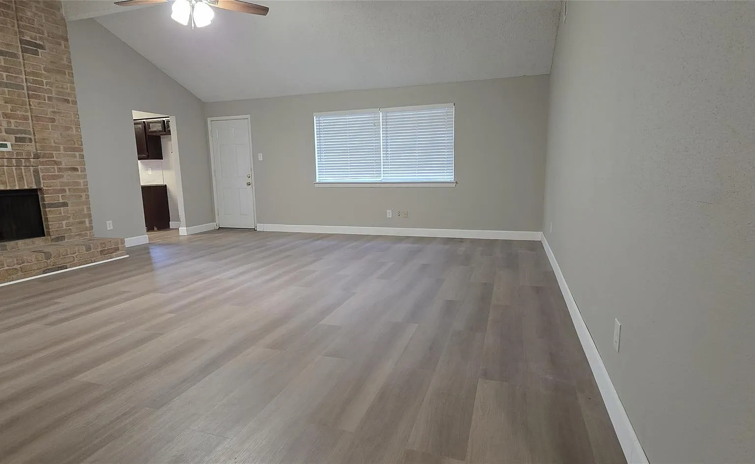 3 bed, 2.0 bath, 1761 sqft, $1,750 — Photo 3