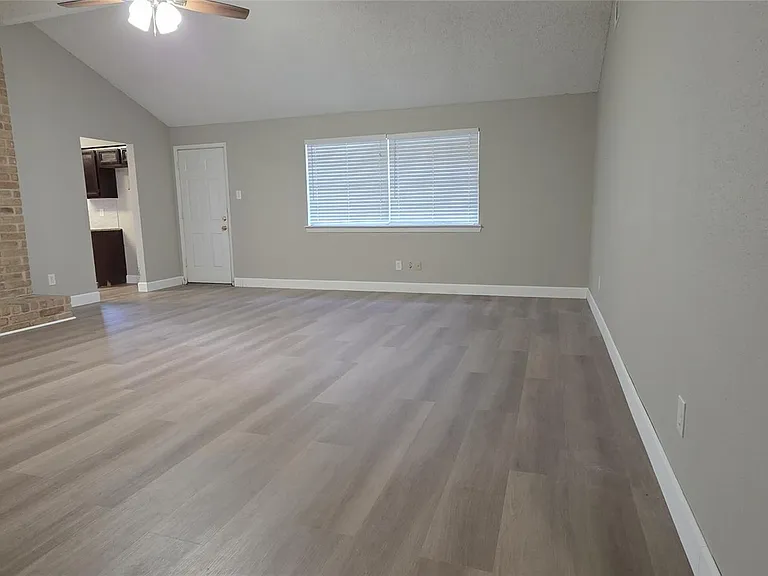11115 Nepau Dr — Photo 3