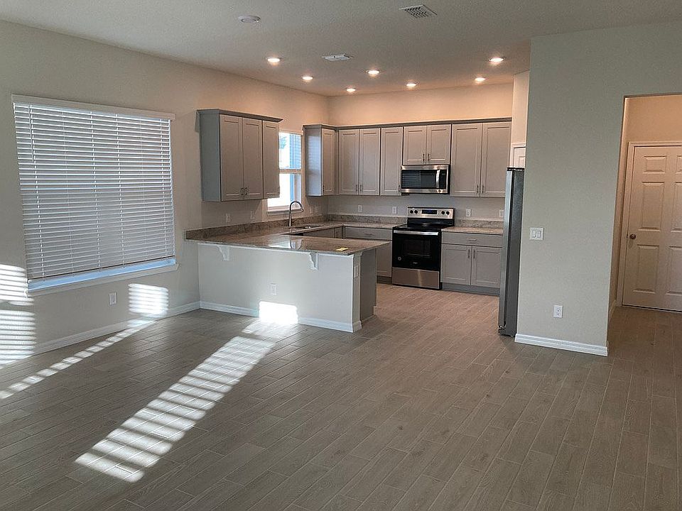 1st image of 409 Venetian Palms Blvd