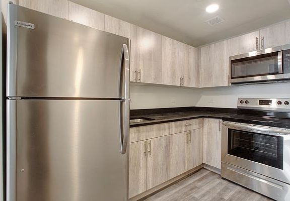 3rd image of 531 Tinton Ave APT 2A