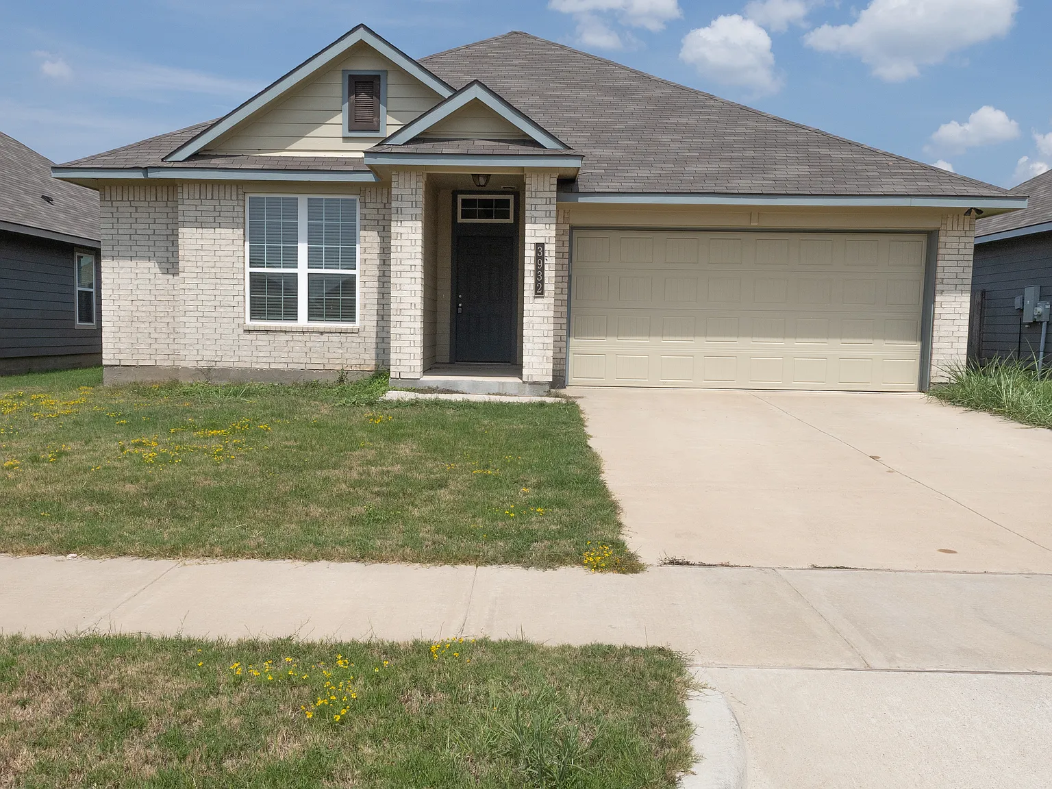 3 bed, 1569 sqft, $1,850 — Photo 1