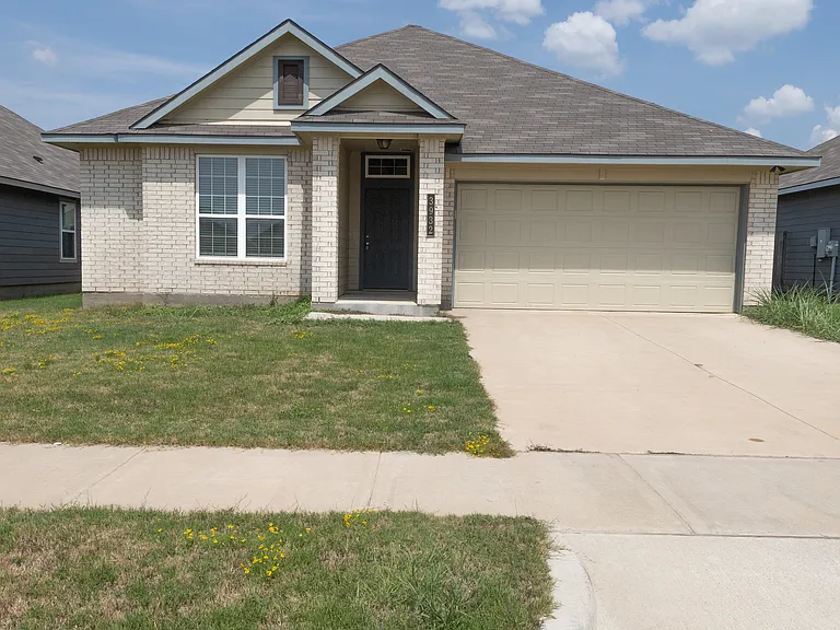 3932 Centerfire Rd — Photo 1