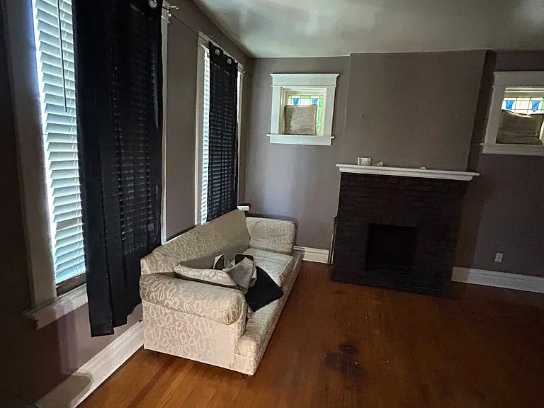 4890 Margaretta Ave — Photo 17
