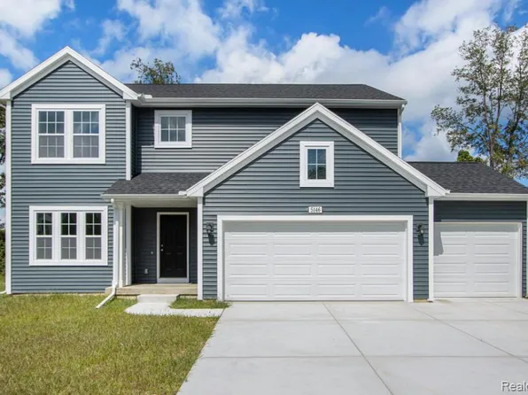 5421 Lily Ann Ln, Dryden, MI 48428