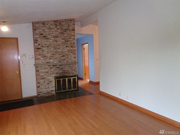 3rd image of 7252 22nd St W