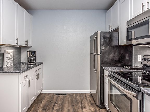 4th image of 457 Woodrush Ct NW