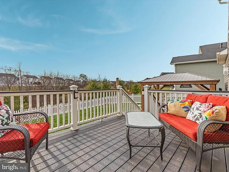 126 Farmhouse Ct — Photo 4
