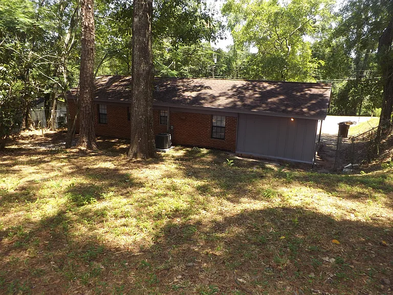 809 E Magnolia Dr — Photo 5