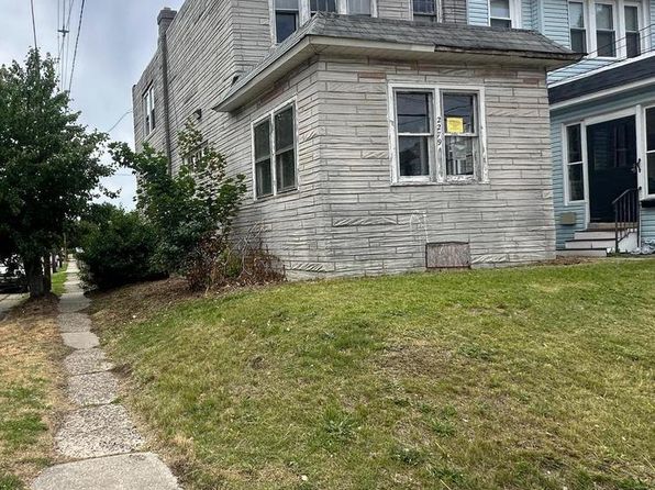 2279 Hollinshed Ave, Pennsauken, NJ 08110
