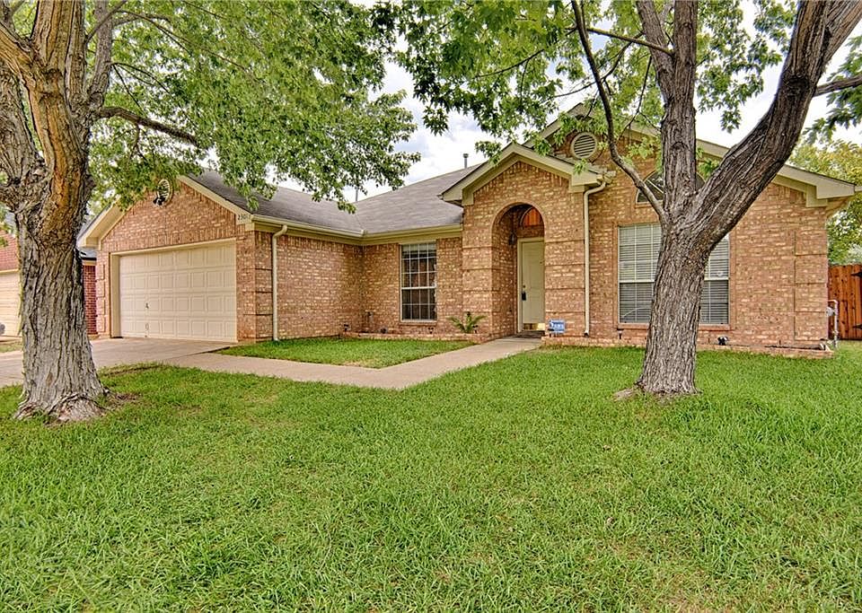 2301 Green Mere Dr, Arlington, TX 76001 Zillow