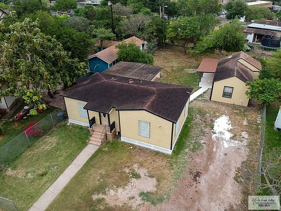 4th image of 23 Central Park Dr
