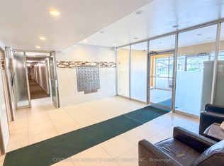 2485 Woking Cres #201, Mississauga, ON L5K 1Z6