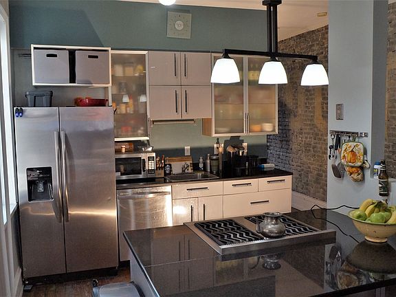 5 - Kitchen
