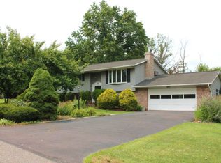 1209 Highland Dr, Bloomsburg, PA 17815