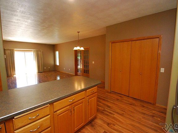 5th image of 3415 W 80th Pl