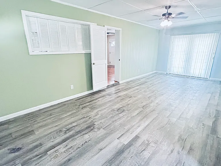 910 Saint Catherine Dr — Photo 21