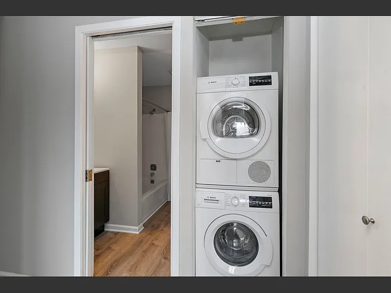 1484 Stonebridge Cir #B4 — Photo 5