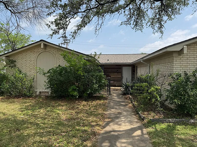 901 Rambler Dr — Photo 15