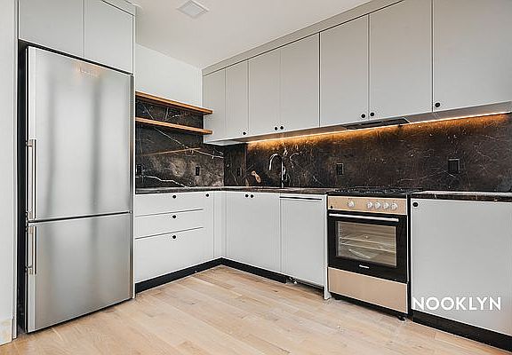 5th image of 250 Gold St #1109