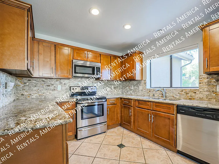 15050 N Thompson Peak Pkwy #2050 — Photo 8