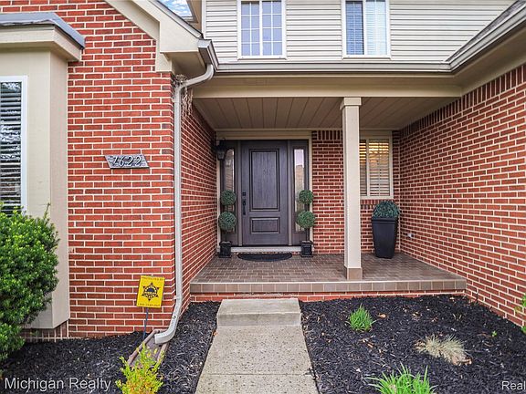 3rd image of 7622 Greene Farm Dr