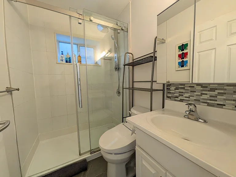 5026 Dominion St #BASEMENT — Photo 10