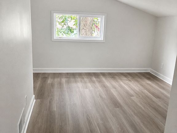 5th image of 527 E Devon St