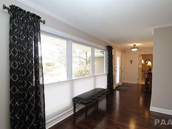 3rd image of 3812 N Lynnwood Pl