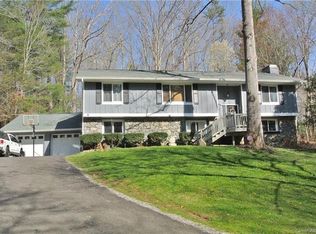 16 Mountain Brook Dr, Candler, NC 28715