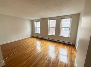 14 Cooper St APT 302, Boston, MA 02113