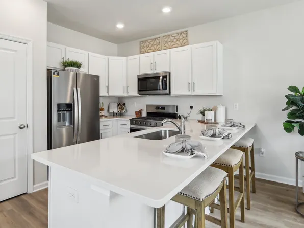 266 Hermosa Dr, Egg Harbor Township, NJ 08234