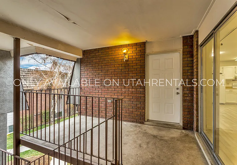 1639 Woodland Dr — Photo 15