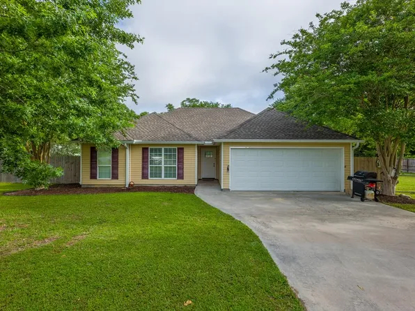 72 Eleanor Pl, Ray City, GA 31645