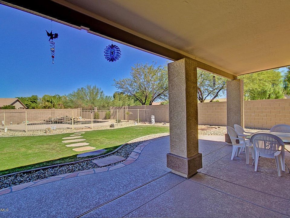 1st image of 8952 W Clara Ln
