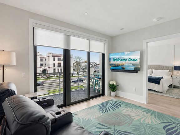 3rd image of 215 2nd Ave Unit 207