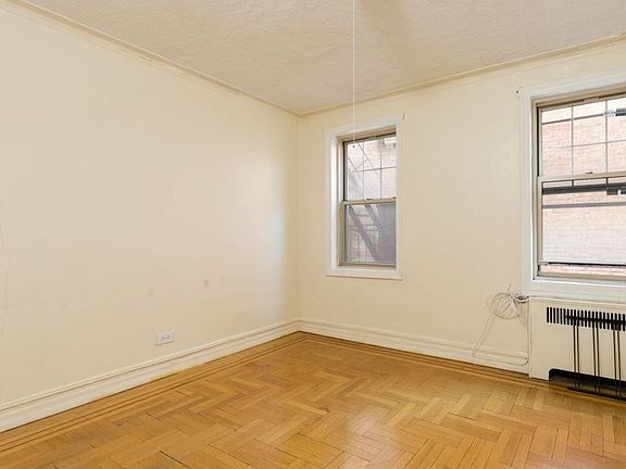 4th image of 150 E 18th St APT 2C