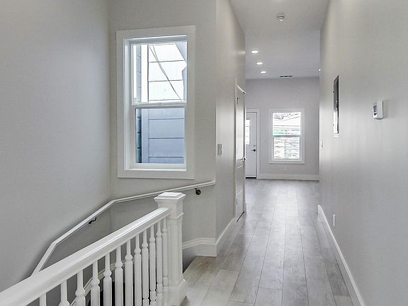 5th image of 1026D Capp St #1
