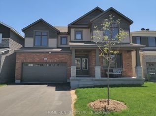 718 Brittanic Rd, Ottawa, ON K2V0N7