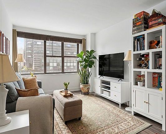 2nd image of 7 E 14th St APT 1115