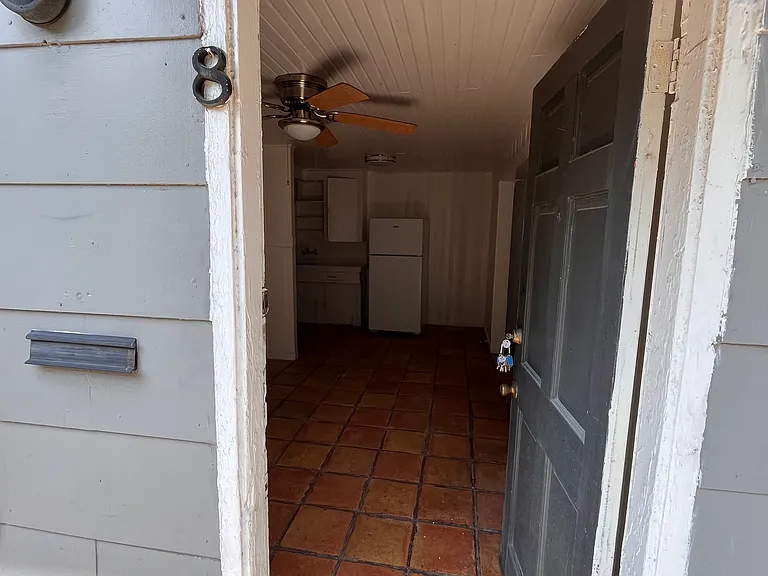 5108 Bayard Ln #8 — Photo 2