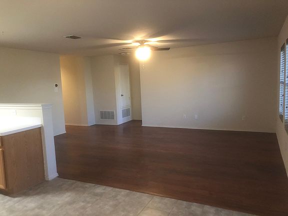 3rd image of 1106 Grace Dr